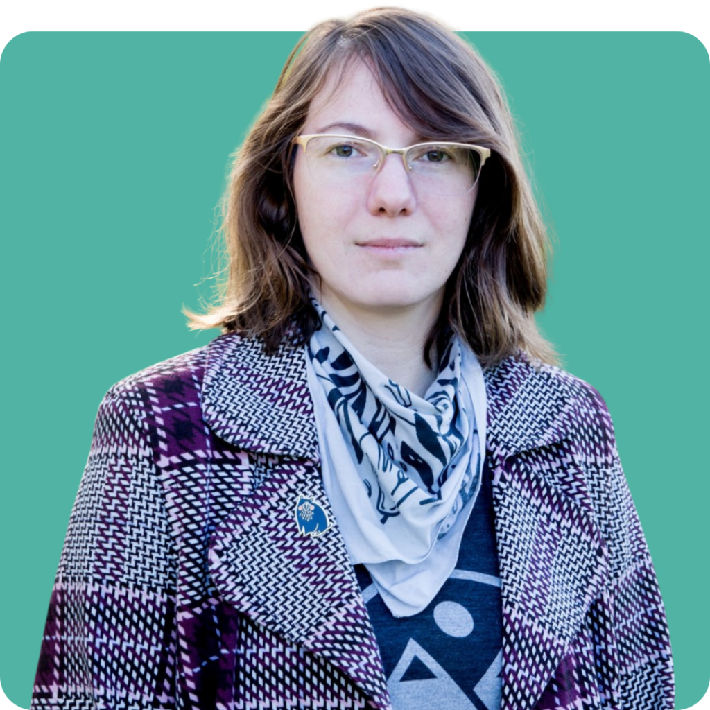 Headshot of Lori Schkufza